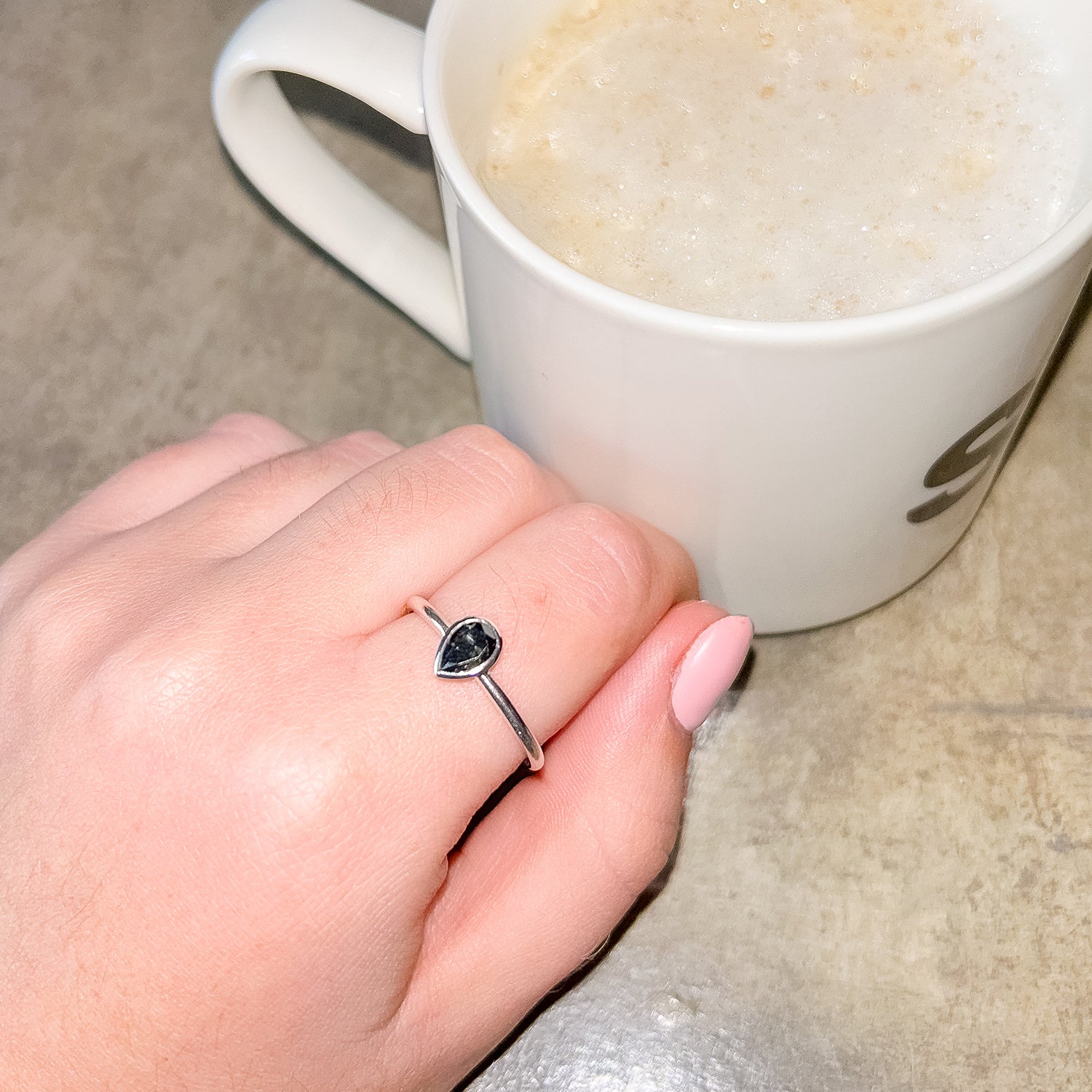 Elli - Grey Moissanite