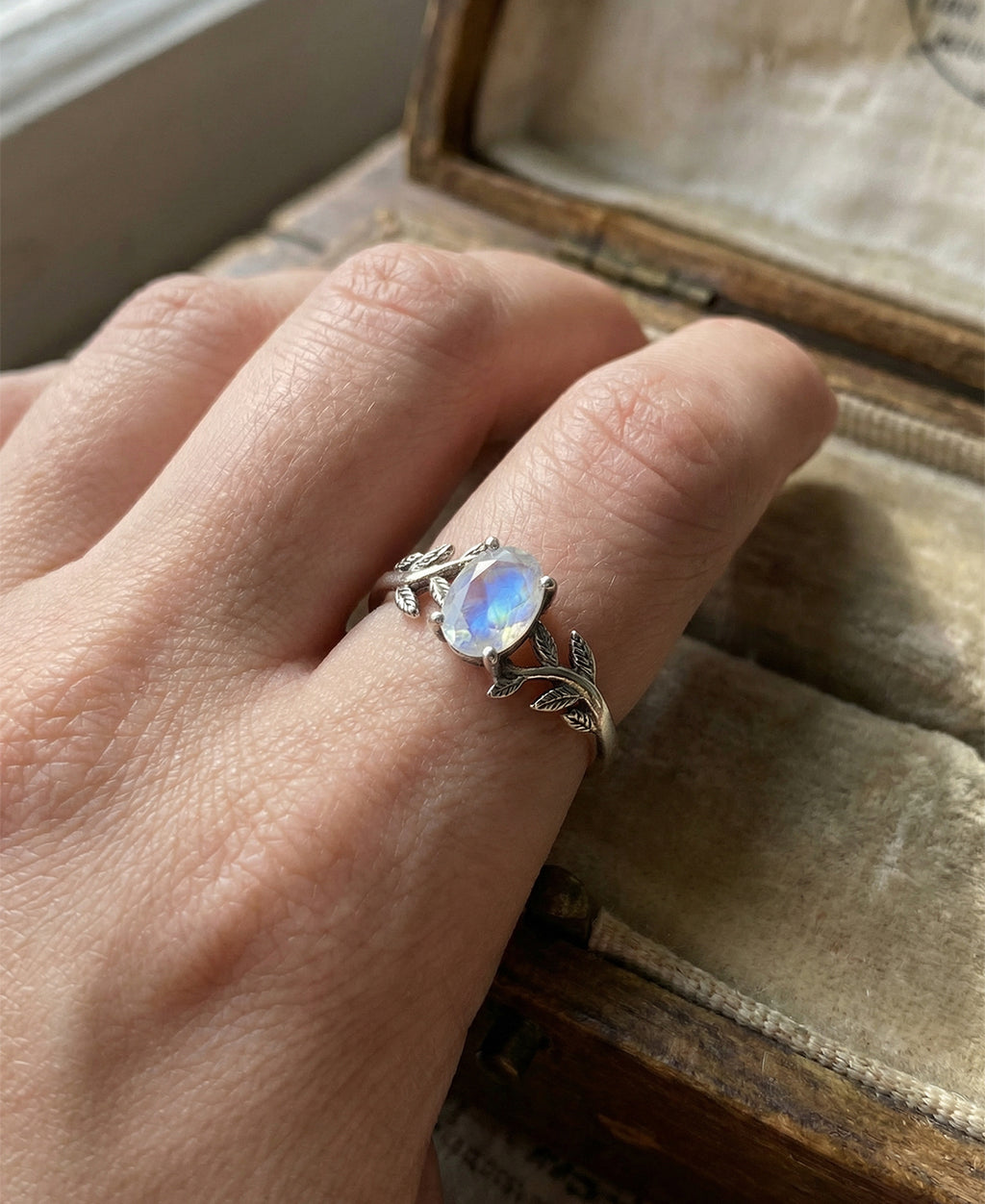 Arwen - Moonstone