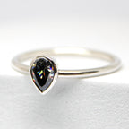 Elli - Grey Moissanite
