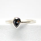 Elli - Grey Moissanite