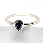 Elli - Grey Moissanite